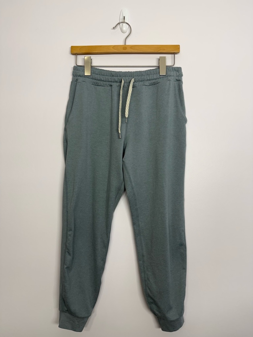 Vuori Performance Jogger Dusty Blue Heather Size Small 25” Inseam